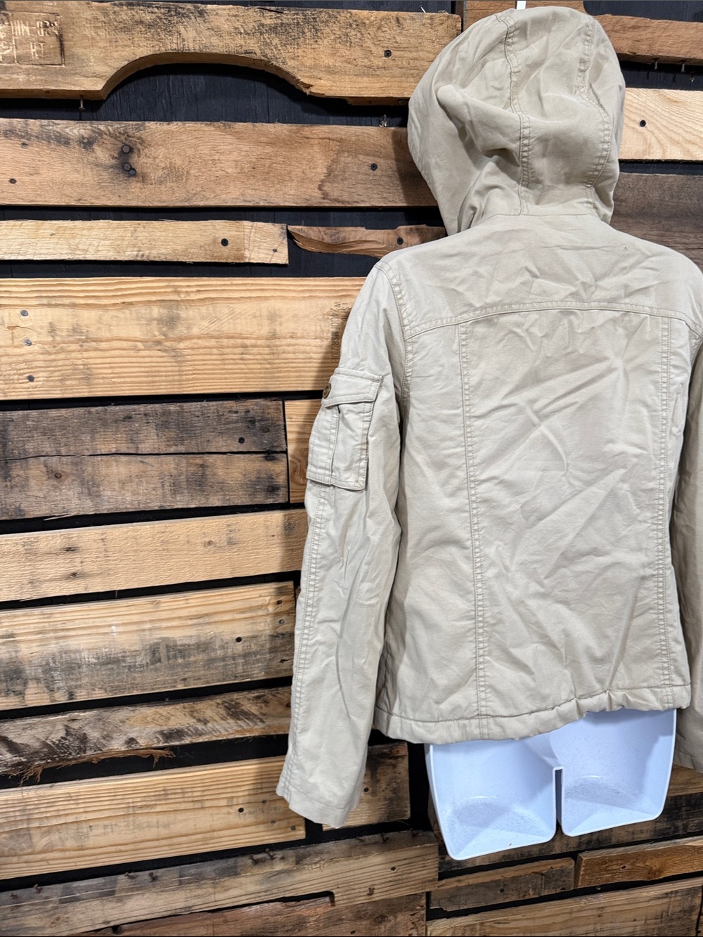 Old Navy Jacket Womens Medium Beige
Hooded Anorak Toggle Buckle Quilted Lined - Picture 5 of 8